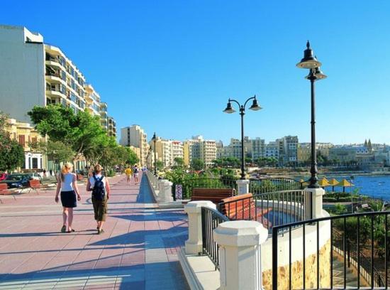 Spectacular Apartment Valletta And Harbour Views Sliema Exterior photo