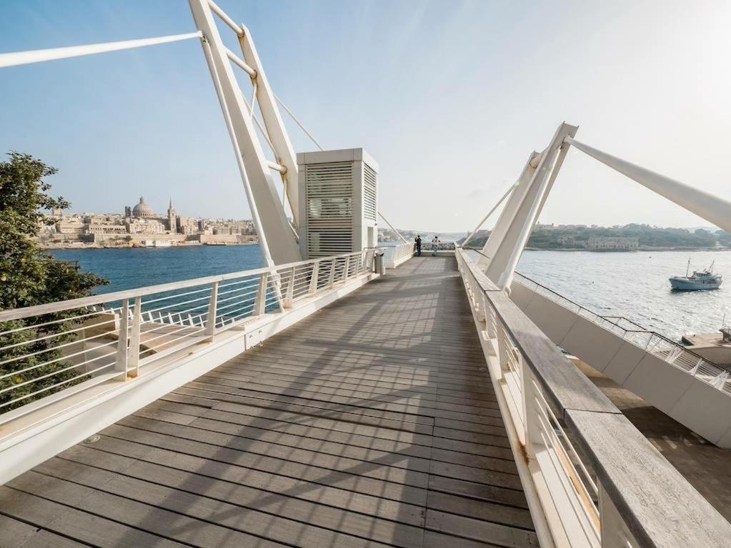 Spectacular Apartment Valletta And Harbour Views Sliema Exterior photo